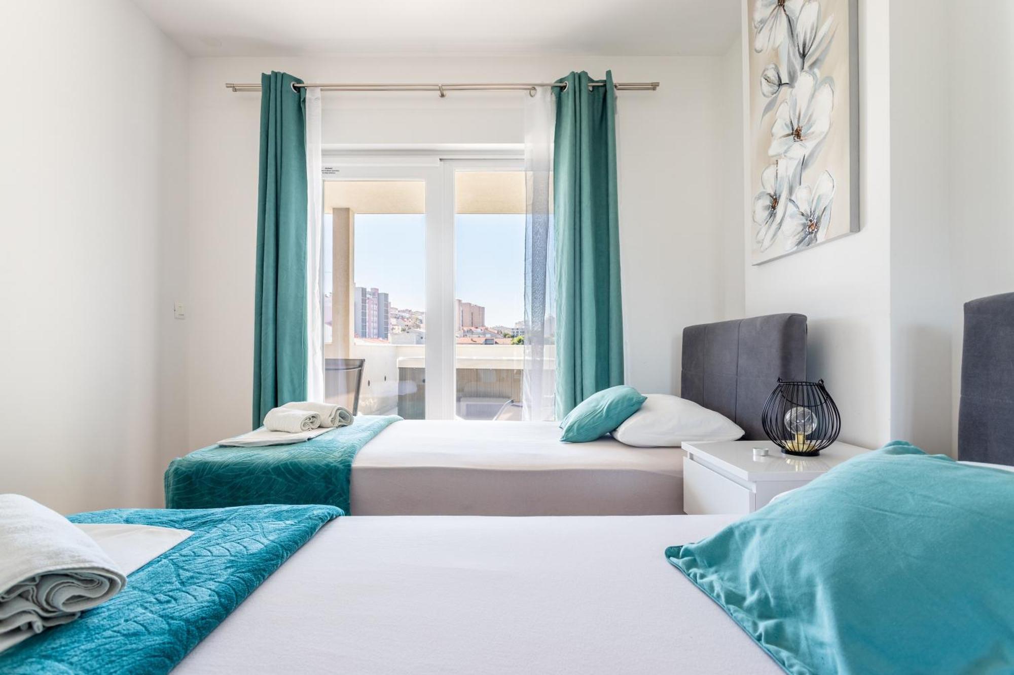 New Luxury 3-Bedroom Penthouse With Huge Terrace Split Exterior foto
